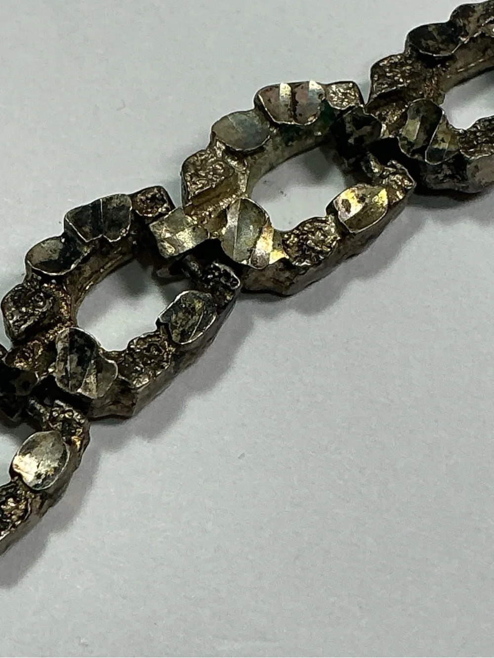 Sterling Silver Diamond Cut Square Link Bracelet. 7 inches long
